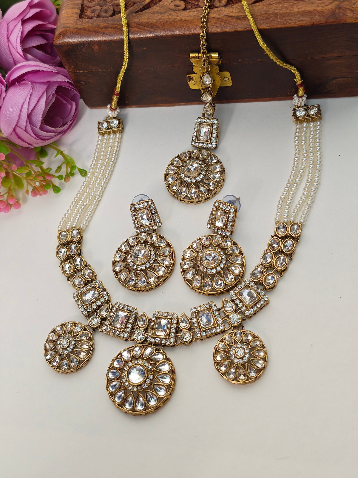 Pearl White-Aarna Floral Necklace Set